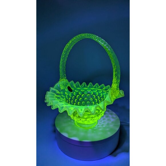 Vintage Yellow Fenton Uranium Glass Hobnail Basket Glows UV MCM - Picture 5 of 16
